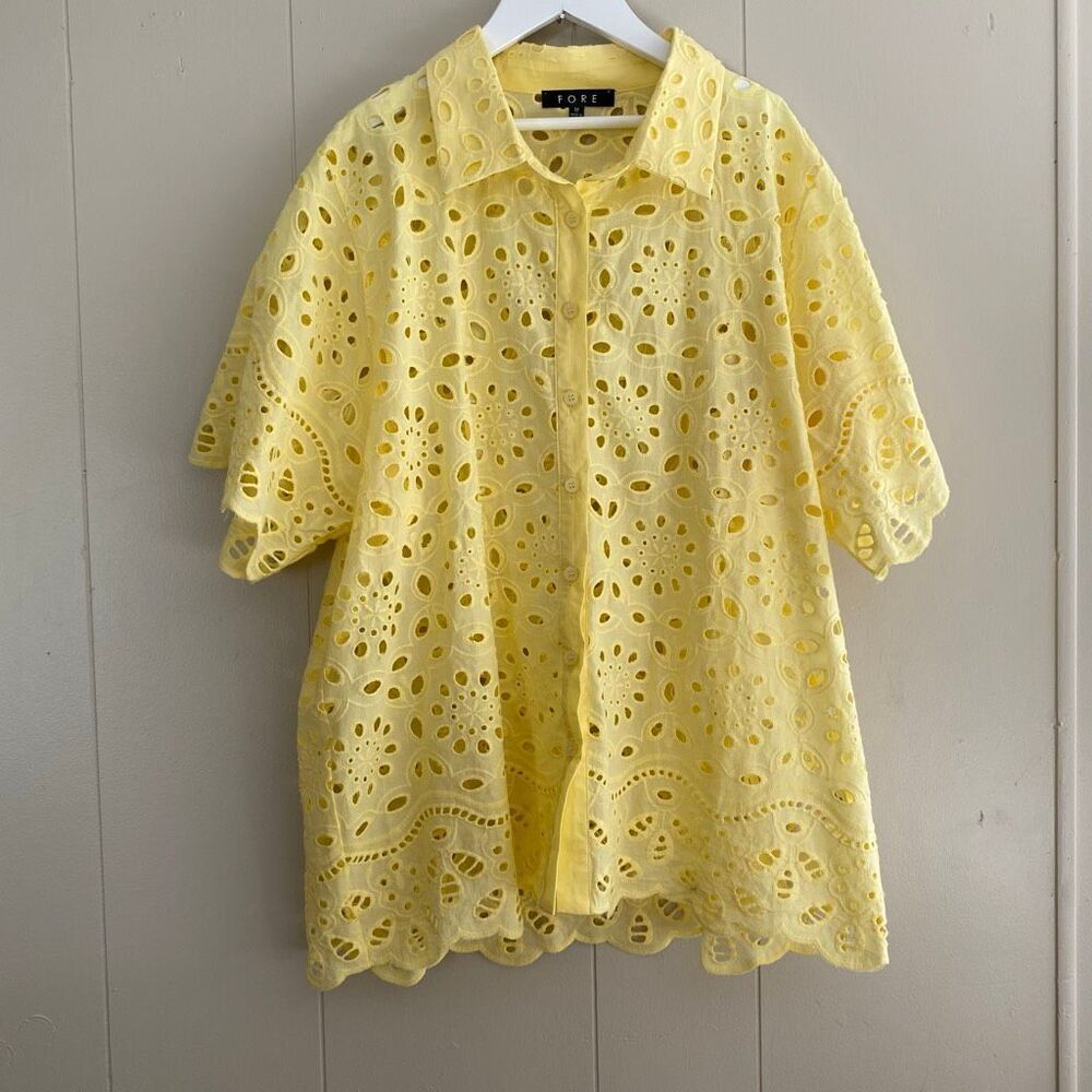 FORE Yellow Eyelet Lace Button-Up Blouse | Scallop Hem Short Sleeve Top Size M